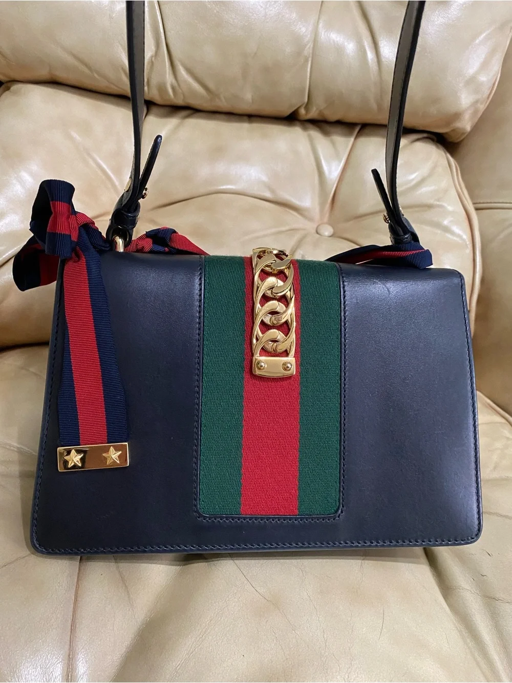 Sale! COA Gucci Sylvie SCUFFS Small Satchel w/Ribbon Strap Black Leather Chain - Picture 3 of 16